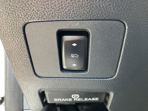 Used 2022 Ford F250 Lariat w/ Lariat Value Package AWD/4WD image 31