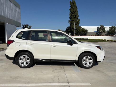 Used 2018 Subaru Forester 2.5i AWD/4WD image 7