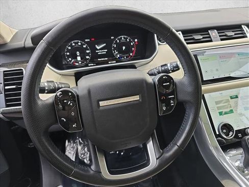Used 2018 Land Rover Range Rover Sport HSE image 18