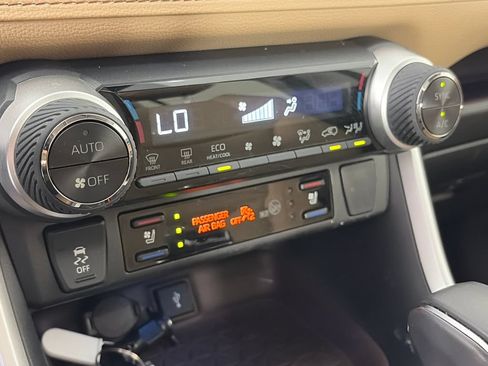Used 2022 Toyota RAV4 Limited w/ Limited Grade Weather Package AWD/4WD image 21