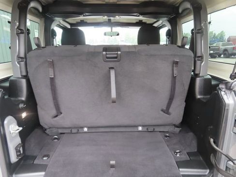 Used 2020 Jeep Wrangler Sport AWD/4WD image 23