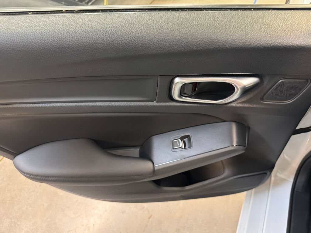Certified 2025 Acura Integra FWD image 37