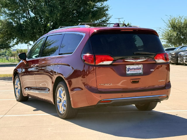 Used 2018 Chrysler Pacifica Limited FWD image 15