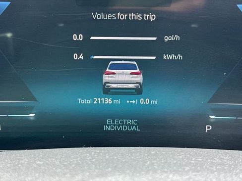 Used 2024 BMW X5 xDrive50e w/ Parking Assistance Package image 25