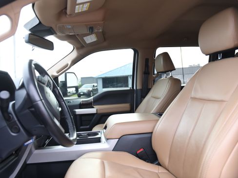 Used 2022 Ford F250 Lariat w/ Lariat Ultimate Package AWD/4WD image 15
