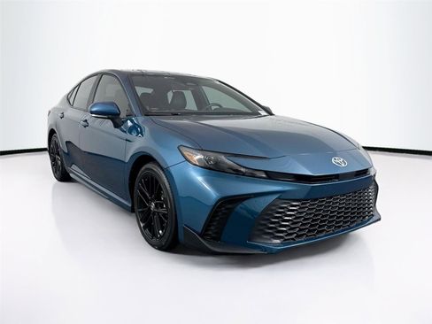 Certified 2025 Toyota Camry SE image 10