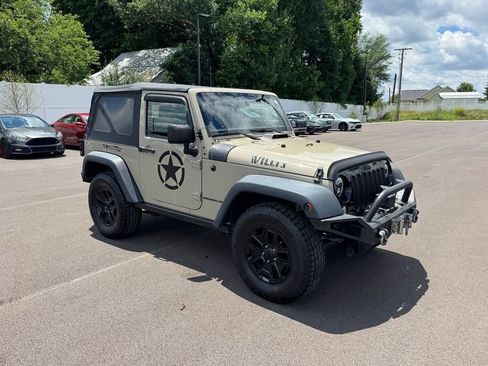 Used 2017 Jeep Wrangler Sport AWD/4WD image 2