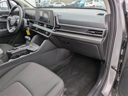 Used 2024 Kia Sportage LX image 23