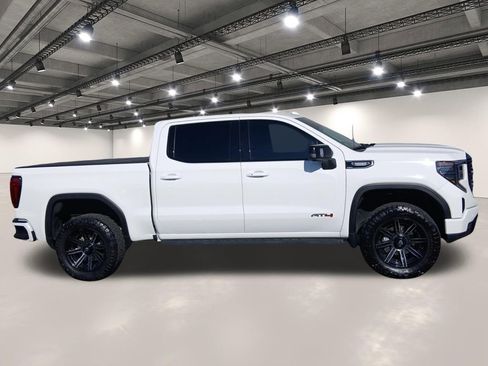 Used 2023 GMC Sierra 1500 AT4 w/ AT4 Premium Package AWD/4WD image 17