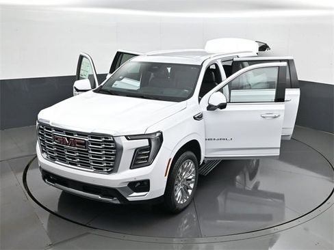 New 2026 GMC Yukon XL Denali image 32