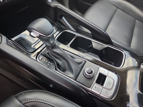 Used 2025 Kia Telluride S FWD image 24