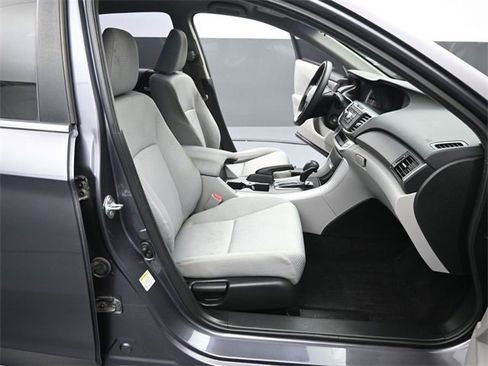 Used 2015 Honda Accord LX image 38