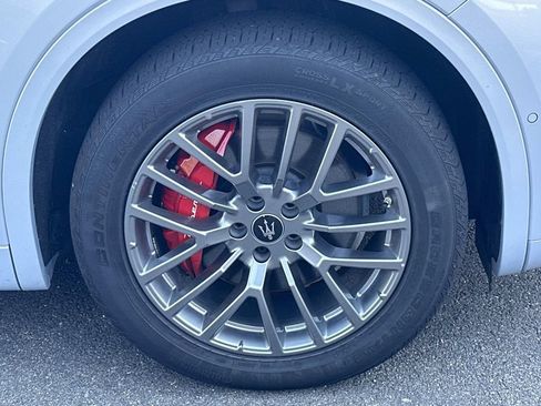Certified 2024 Maserati Grecale Modena AWD/4WD image 11