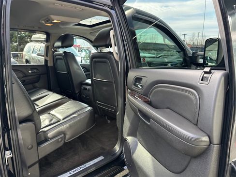 Used 2011 GMC Sierra 3500 Denali image 42