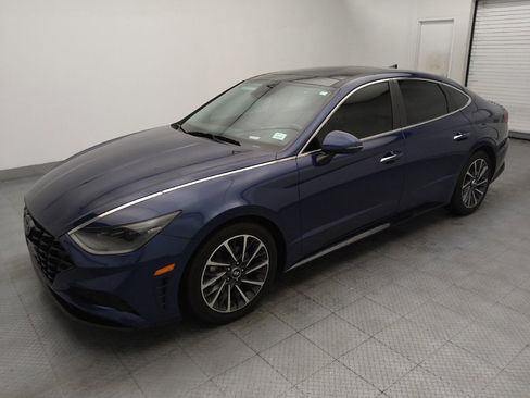 Used 2020 Hyundai Sonata Limited w/ Cargo Package FWD image 2