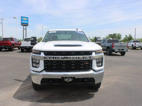 Used 2023 Chevrolet Silverado 2500 LT AWD/4WD image 3