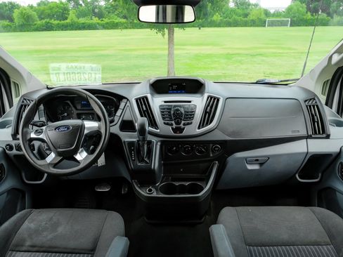 Used 2018 Ford Transit 350 XLT RWD image 15