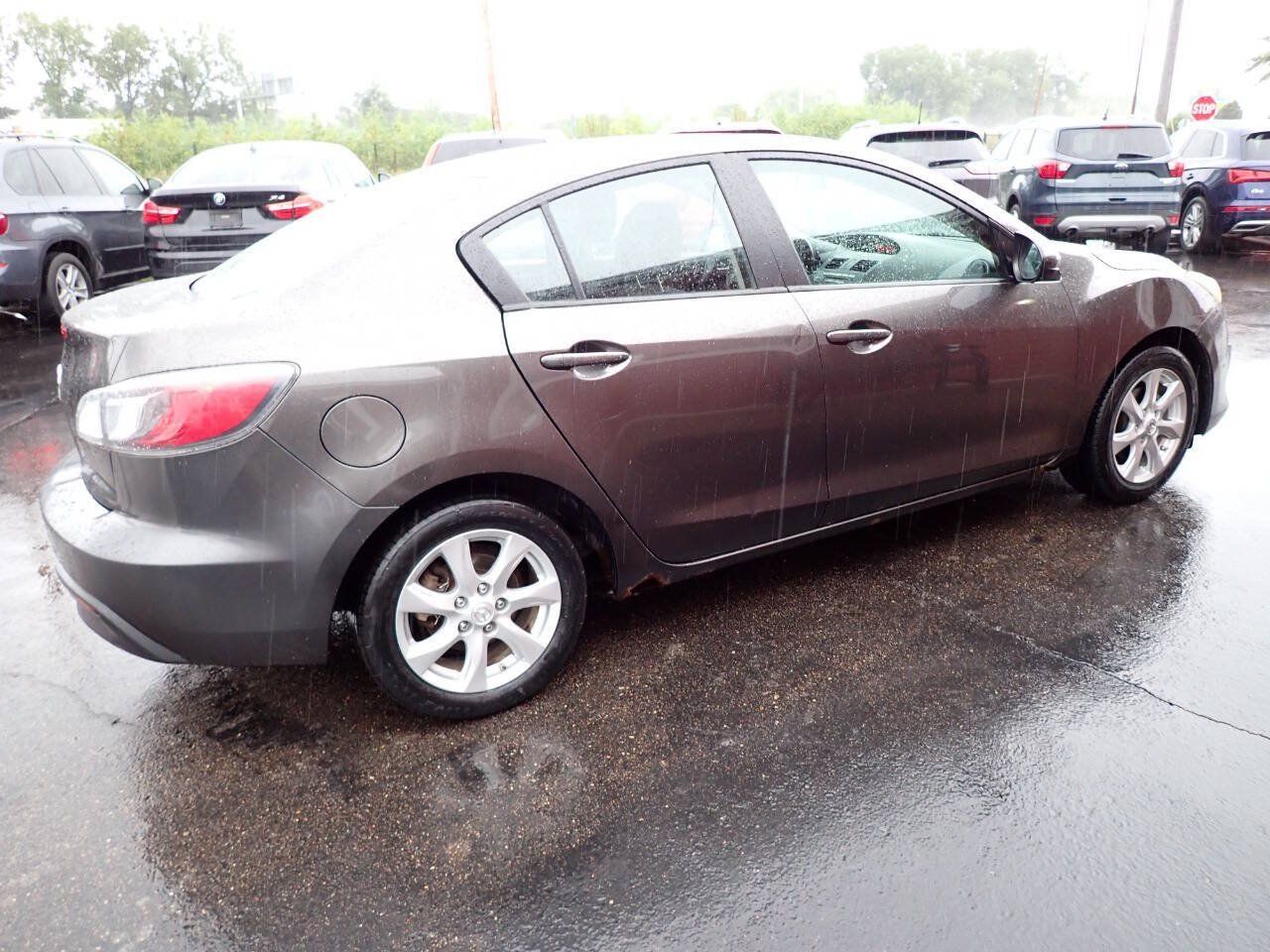 Used 2010 MAZDA MAZDA3 i Touring FWD image 6