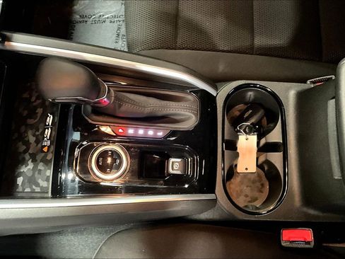 Used 2024 Chevrolet Colorado LT w/ LT Convenience Package II image 17