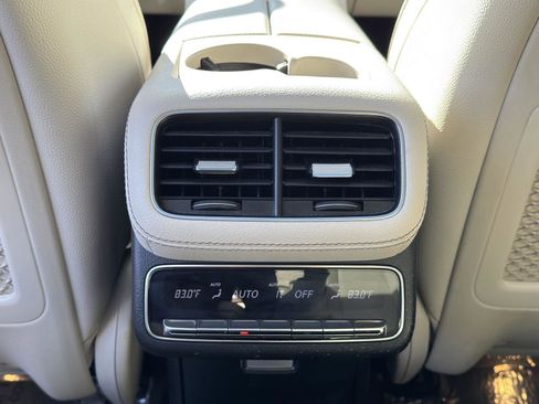 Used 2021 Mercedes-Benz GLS 450 4MATIC image 38