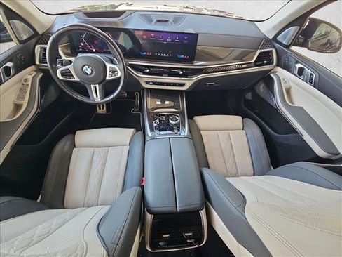 Used 2024 BMW X7 M60i AWD/4WD image 16