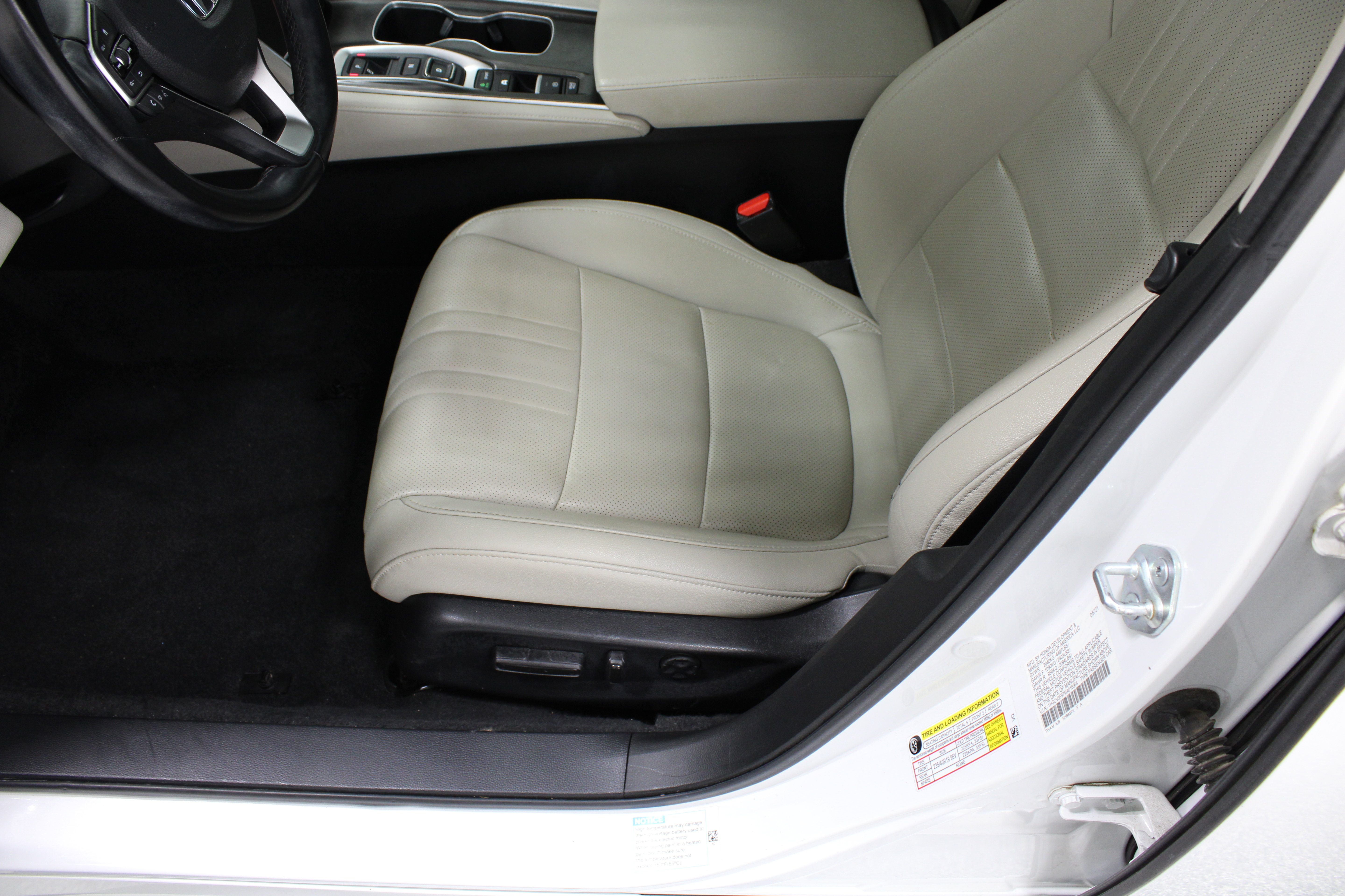 Used 2021 Honda Accord Touring image 15