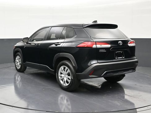 Used 2025 Toyota Corolla Cross L FWD image 3