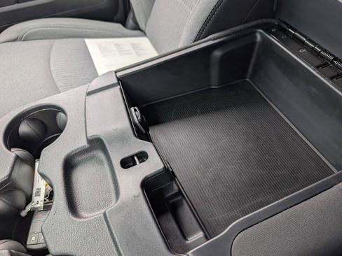 Used 2024 RAM 2500 Big Horn image 31