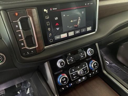 Used 2023 GMC Yukon Denali Ultimate AWD/4WD image 21
