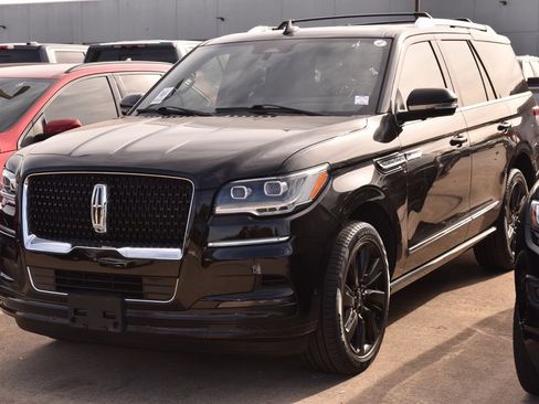 Certified 2024 Lincoln Navigator Reserve image 2