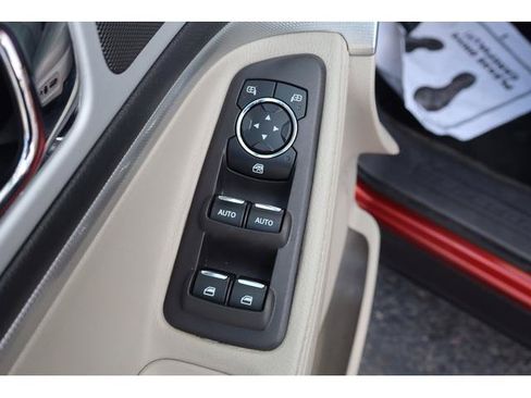Used 2014 Ford Explorer XLT w/ Equipment Group 202A AWD/4WD image 12