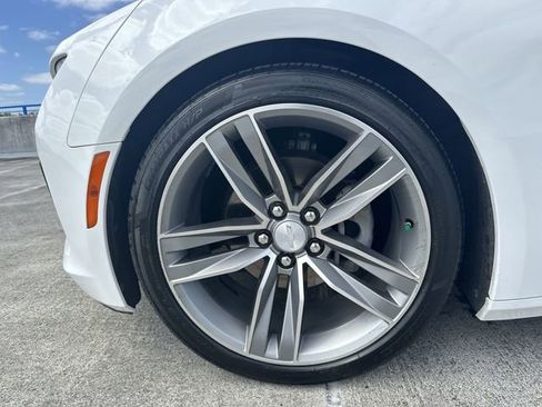 Used 2016 Chevrolet Camaro LT RWD image 11