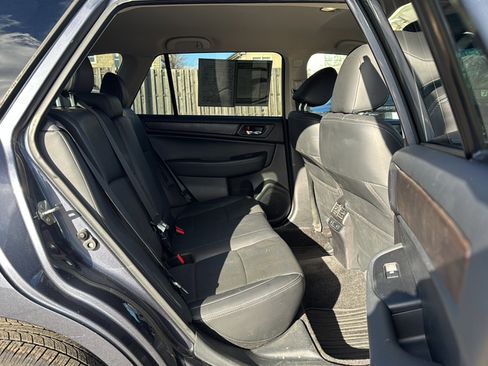 Used 2015 Subaru Outback 2.5i Limited w/ Popular Package #4 image 21