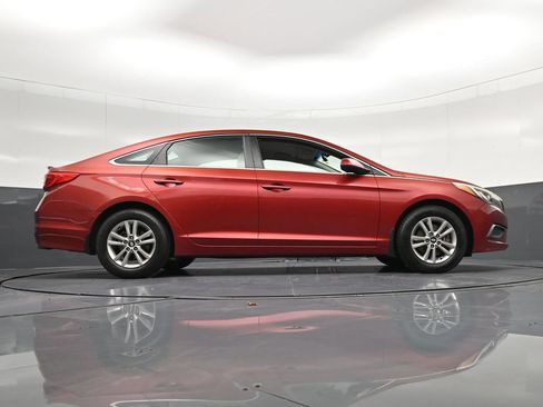 Used 2016 Hyundai Sonata SE w/ Cargo Package FWD image 22