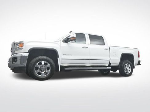 Used 2018 GMC Sierra 2500 SLT w/ Duramax Plus Package AWD/4WD image 31