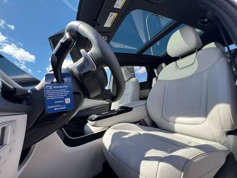 New 2026 Hyundai Tucson Limited AWD/4WD image 18