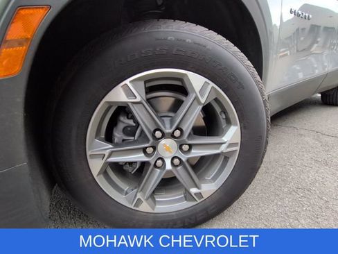 Used 2025 Chevrolet Blazer LT AWD/4WD image 7