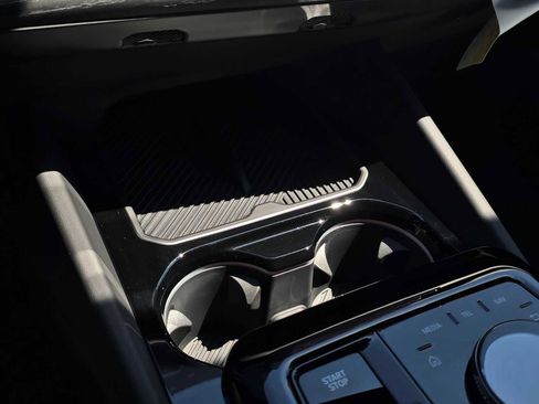 Used 2026 BMW i5 eDrive40 image 28