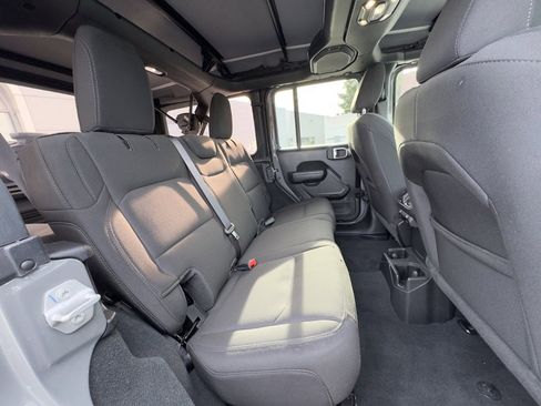 Certified 2022 Jeep Wrangler Unlimited Sport image 21