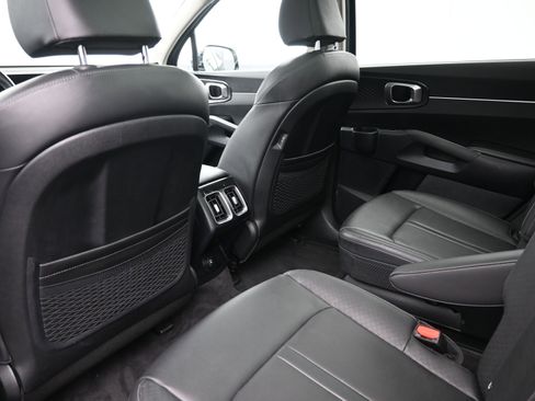 Used 2024 Kia Sorento EX w/ Panoramic Sunroof Package image 22