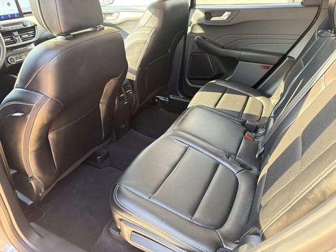 Used 2022 Ford Escape SEL w/ Technology Package FWD image 15