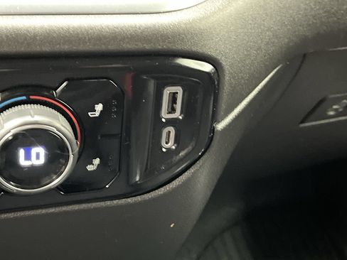 Certified 2022 Chevrolet Silverado 1500 LT AWD/4WD image 24