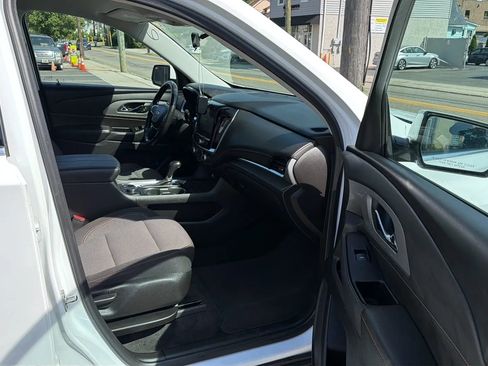 Used 2019 Chevrolet Traverse LT AWD/4WD image 25