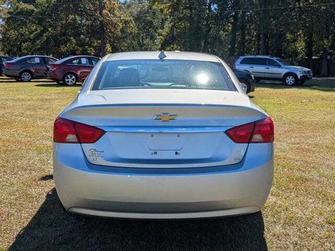 Used 2017 Chevrolet Impala LT image 4