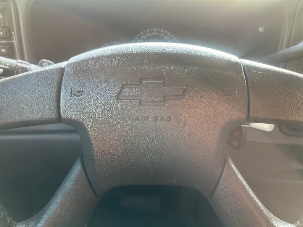Used 2005 Chevrolet Silverado 2500 LS AWD/4WD image 45