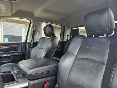 Used 2014 RAM 1500 Laramie w/ Convenience Group image 8