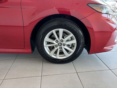 Used 2025 Toyota Camry LE w/ Convenience Package image 14