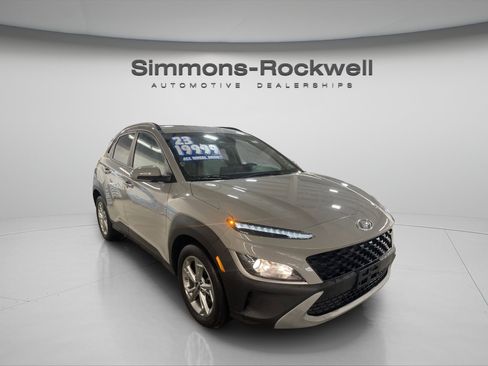Used 2023 Hyundai Kona SEL w/ Cargo Package AWD/4WD image 7