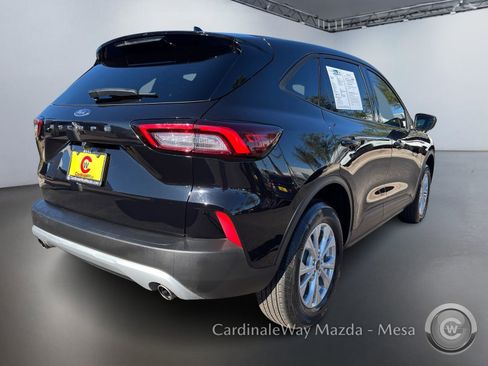 Used 2025 Ford Escape Active image 4