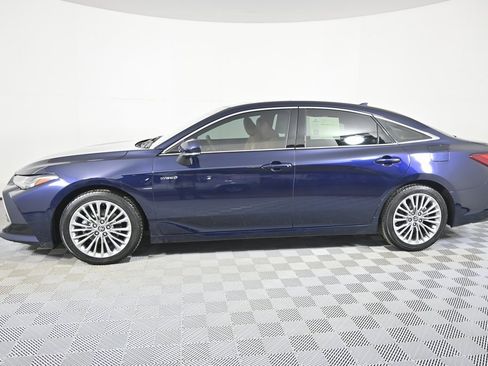 Used 2021 Toyota Avalon Limited w/ Advanced Safety Package image 2